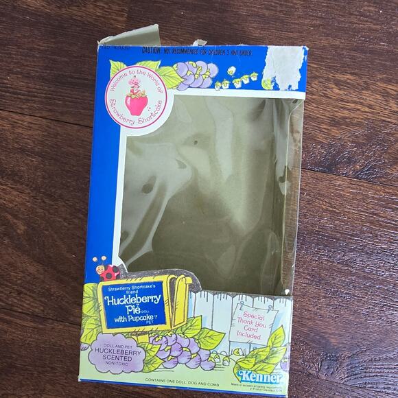 Vintage 1982 Strawberry Shortcake Huckleberry Pie Doll + Pupcake in Original Box - Picture 7 of 9